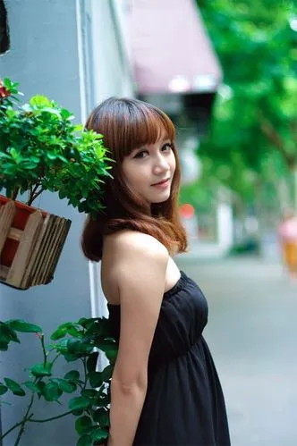 亚洲欧洲偷自拍图片区,冒险,/,伦LI,BD高清,全集免费观看完整版